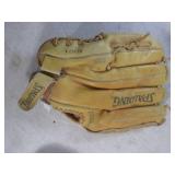 (CSB) 3 Baseball Gloves - Wilson "T...