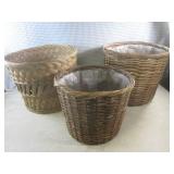 (EW6) 3 Woven Planters / 2 - 16" Wi...