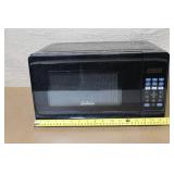 Sunbeam 700W Countertop Microwave Oven with Digital Controls