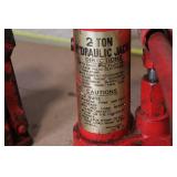 Set of 4 Vintage Hydraulic Bottle Jacks 2 Ton and 5 Ton Rotunda