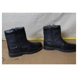 Pair of Thermal Shop Black Insulated Winter Boots Size 12