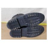 Pair of Thermal Shop Black Insulated Winter Boots Size 12