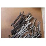 Assorted Open End and Box End Wrenches Set
