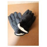 Collection of 3 Pairs Winter and Outdoor Gloves