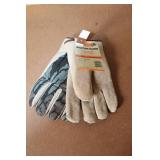 Collection of 3 Pairs Winter and Outdoor Gloves