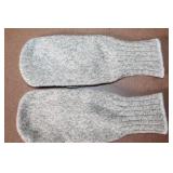 Lot of 4 Pairs Cold Weather Mittens and Gloves Assorted Styles