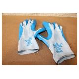 Lot of 5 Pairs Work Gloves Assorted Styles and Colors