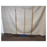 Set of 3 Push Brooms with Wooden Handles