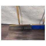 Set of 3 Push Brooms with Wooden Handles