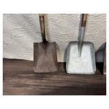 Set of 3 Heavy Duty Shovels with Wooden Handles