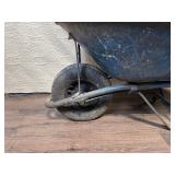 Steel Wheelbarrow with Pneumatic Tire and Air Hose