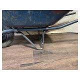 Steel Wheelbarrow with Pneumatic Tire and Air Hose