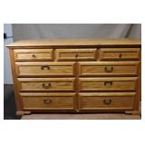 Oak Wood 9-Drawer Dresser with Decorative Mirror