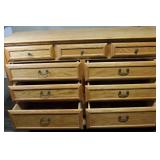Oak Wood 9-Drawer Dresser with Decorative Mirror