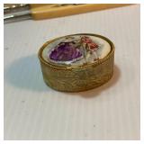 Gathering of Antique Womens Boudoir and Health Items