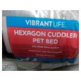 Vibrant Life Hexagon Cuddler Pet Be...