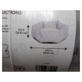 Vibrant Life Hexagon Cuddler Pet Be...