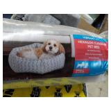 Vibrant Life Hexagon Cuddler Pet Be...