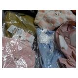 Pet Clothes and Harnesses and Costu...