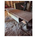Vintage Round Metal Leg Table