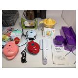Lot of Miscellaneous Housewares