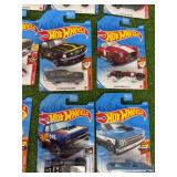 24 Hot Wheels
