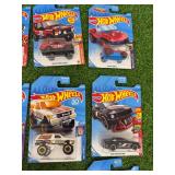 24 Hot Wheels