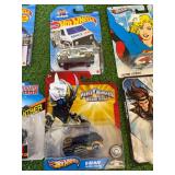 16 Hot Wheels Character Cars