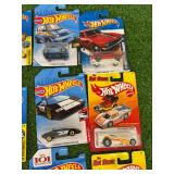 24 Hot Wheels