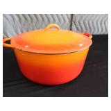 VINTAGE DESCOWARE CAST IRON DUTCH OVEN