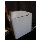 BREAD MACHINE W/COOKBOOK