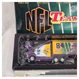 1:80 Randy Moss Viking Semi