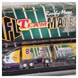 1:80 Randy Moss Viking Semi