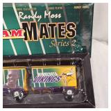 1:80 Randy Moss Viking Semi