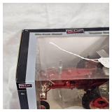 1/16 International 300 Spec Cast Tractor