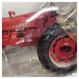 1/16 International 300 Spec Cast Tractor