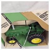 1/16 John Deere M