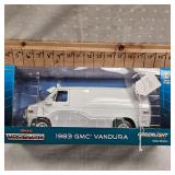 1:18 1983 GMC Vandura Van