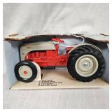 1:16 Ford 8N Tractor