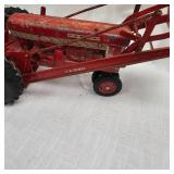 Vintage Farmall 460 w/Loader