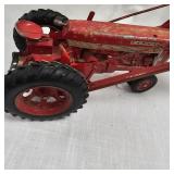Vintage Farmall 460 w/Loader