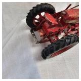 Vintage Farmall 460 w/Loader