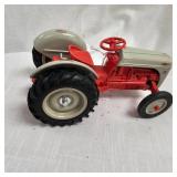 1:16 Ford Wide Front Tractor
