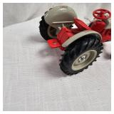 1:16 Ford Wide Front Tractor