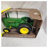1:16 1949 John Deere AR Tractor