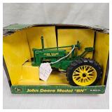 1:16 John Deere Model BN Tractor