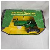 1:16 John Deere Model BN Tractor
