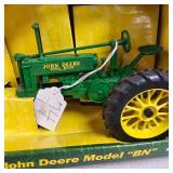 1:16 John Deere Model BN Tractor