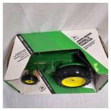 1:16 John Deere Model R Tractor