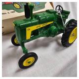 1/16 John Deere 630